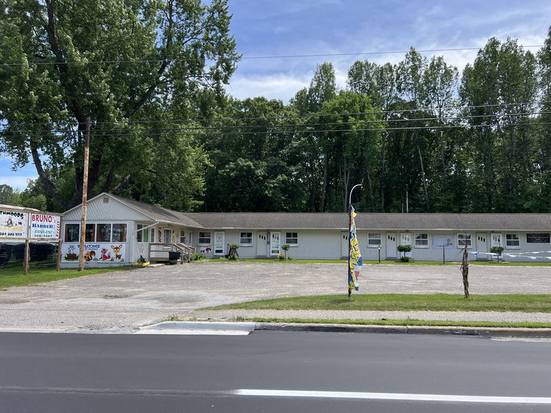 Sea Breeze Motel (Fergusons Motel) - June 15 2024 Photo (newer photo)